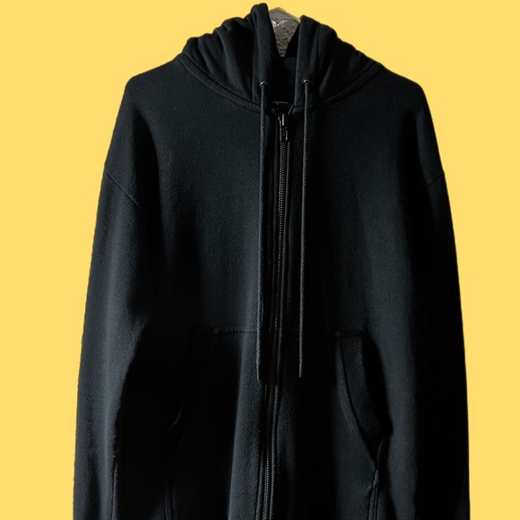 Represent Clo. Elongated Sweater - Picture 1 of 2